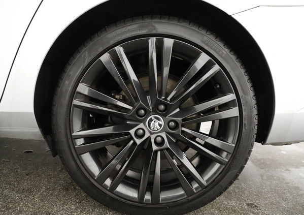 Skoda Superb cena 124945 przebieg: 113857, rok produkcji 2020 z Bierutów małe 596